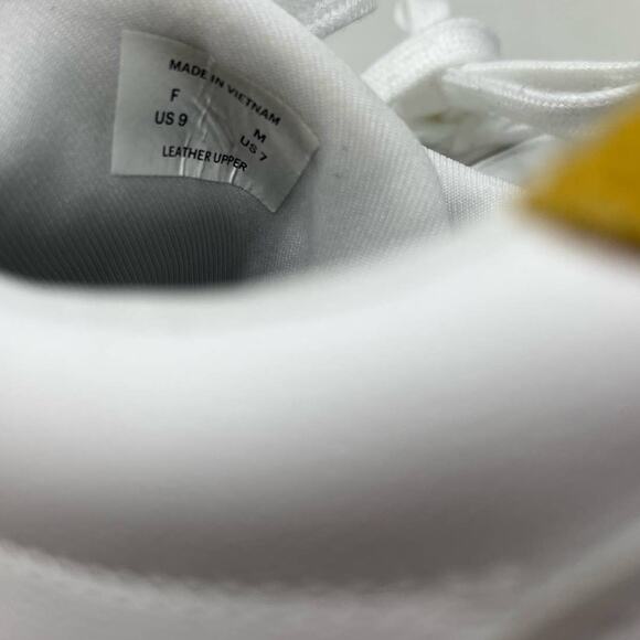 Everlane The ReLeather Court Sneaker White Mustard Women's Size 9 Men's 7 NEW - Picture 7 of 9